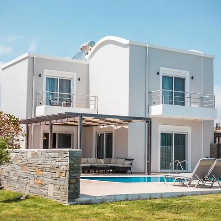 Luxury Petalutha Villa *