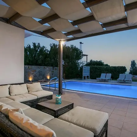 Luxury Petalutha